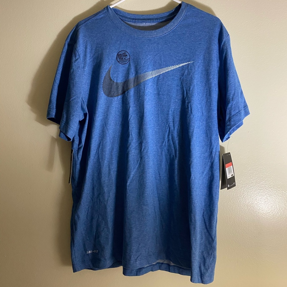 NWT Size L Men’s Nike Dri-Fit Blue Short Sleeve